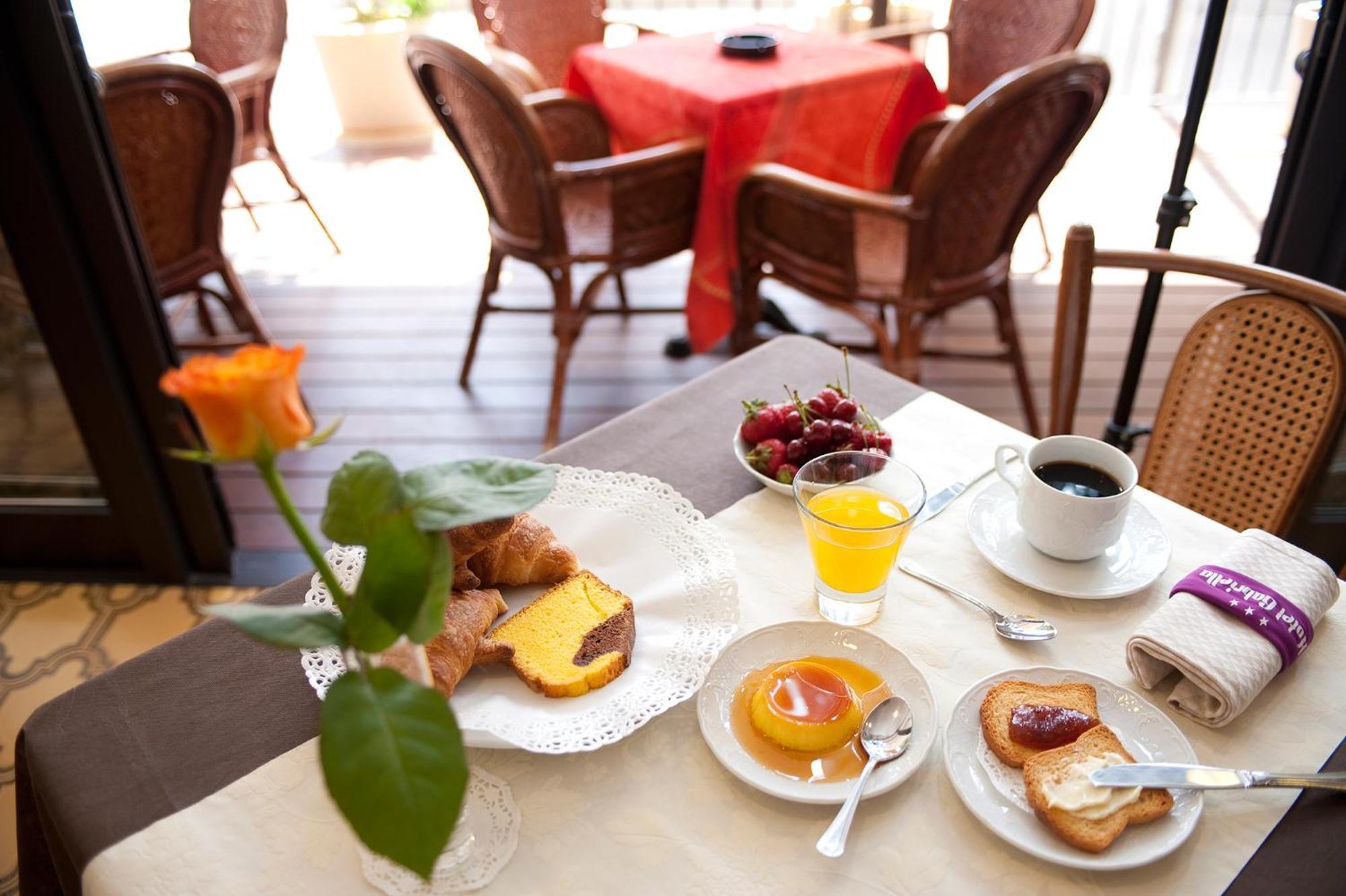 Hotel Gabriella Rimini Ngoại thất bức ảnh